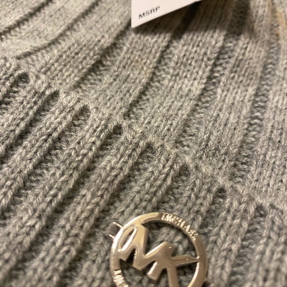 NWT MICHAEL KORS STOCKING HAT - Picture 3 of 3